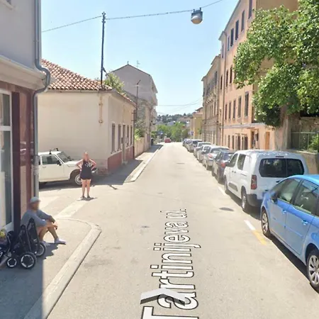 Διαμέρισμα Sunny Corner In City Center With Free Parking *
