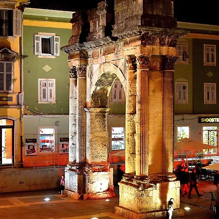 Sunny Corner In City Center With Free Parking Διαμέρισμα