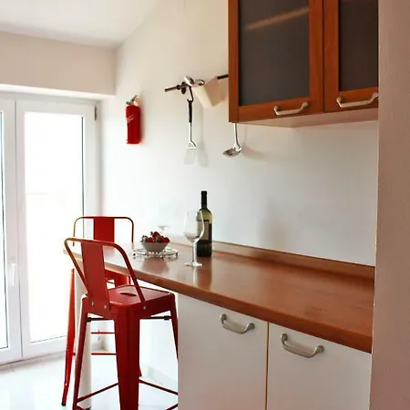 Apartment Sunny Corner In City Center With Free Parking Pula