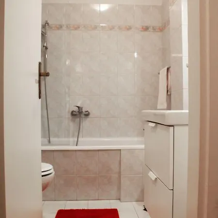 Sunny Corner In City Center With Free Parking Apartment *