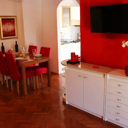 Sunny Corner In City Center With Free Parking *